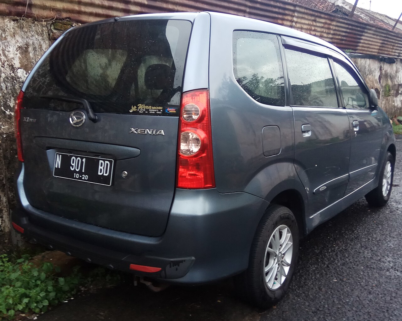 Daihatsu Xenia 2024 R 3