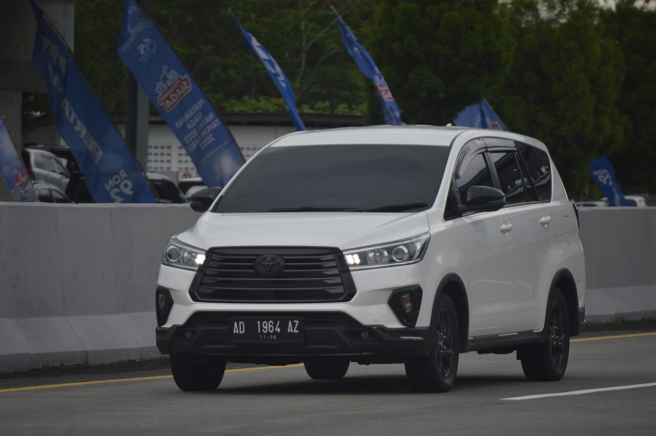 Toyota Kijang Innova 2018 G 3
